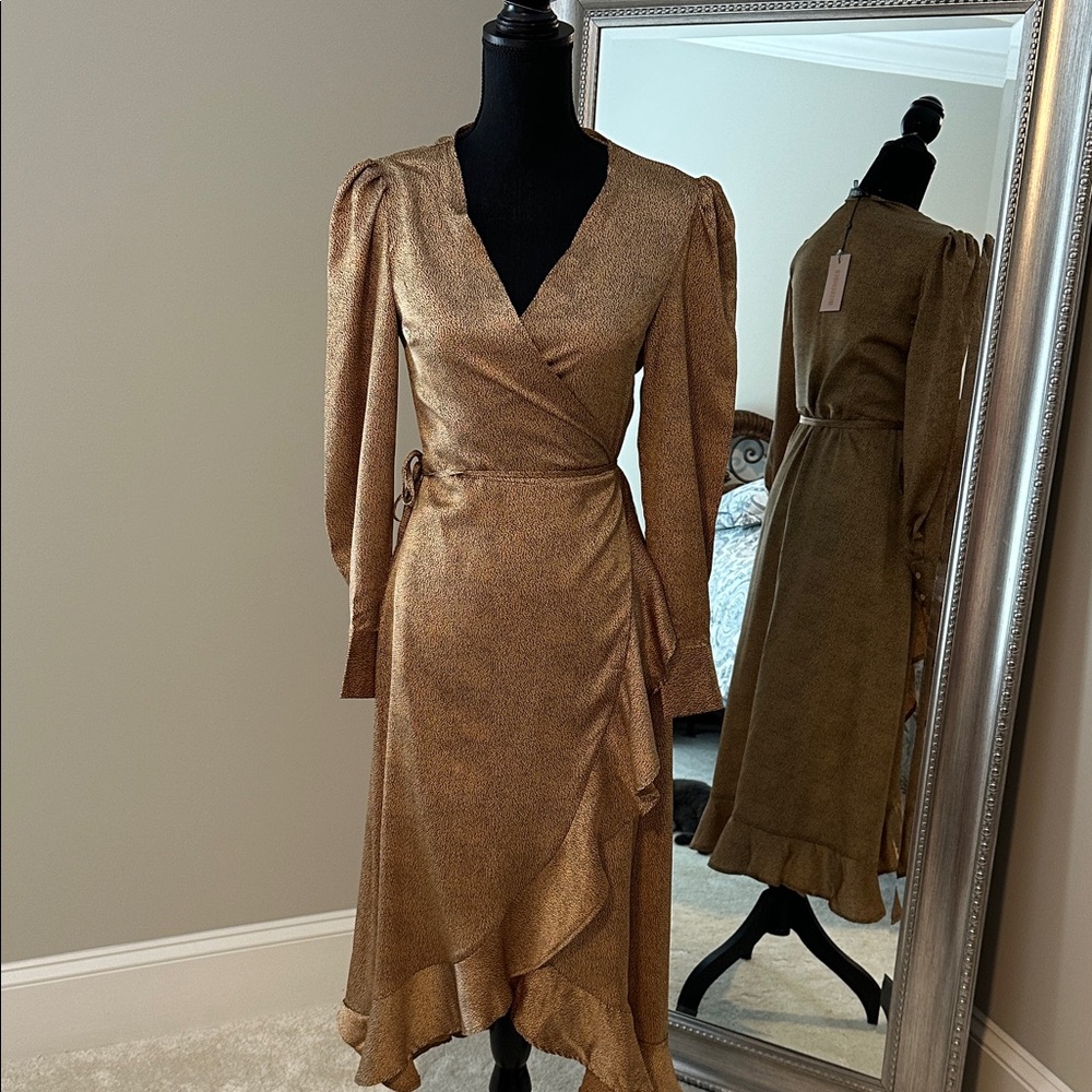 Missguided Shimmering Gold Long Sleeve Dress